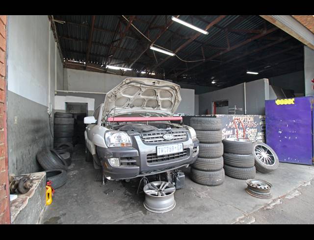 640M² BUSINESS FOR SALE IN BRIXTON